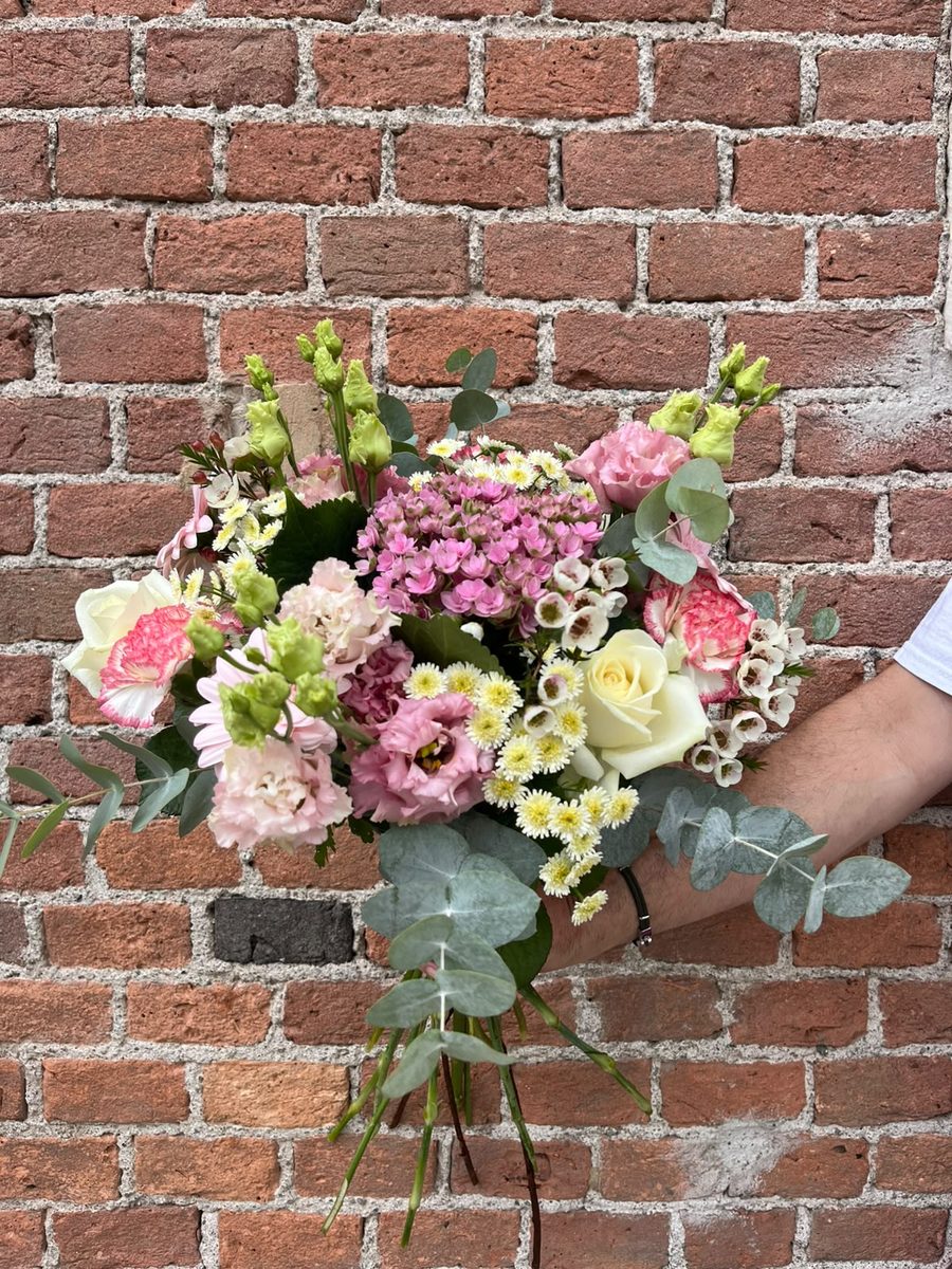 Bouquet pastel en taille Grand — Carrousel, fleuriste à Uriage-les-Bains